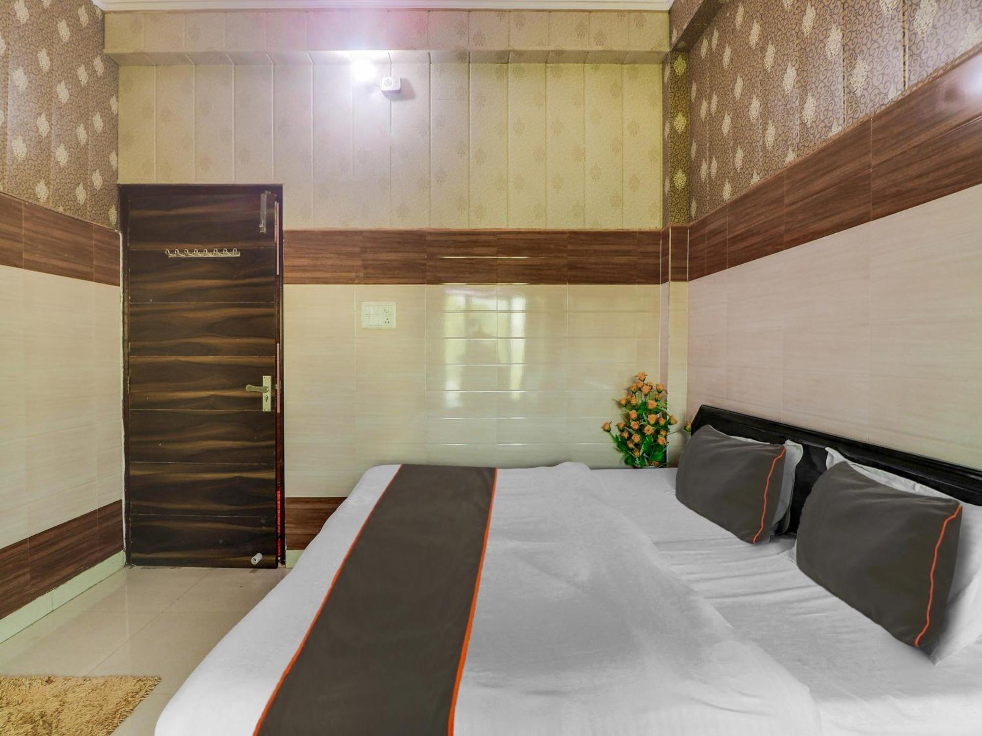 Collection O Paradise And Restaurant Hotel Kashipur Bagian luar foto